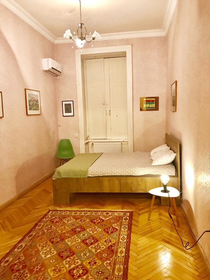 Freedom Square Flat Apartment Tbilisi ภายนอก รูปภาพ