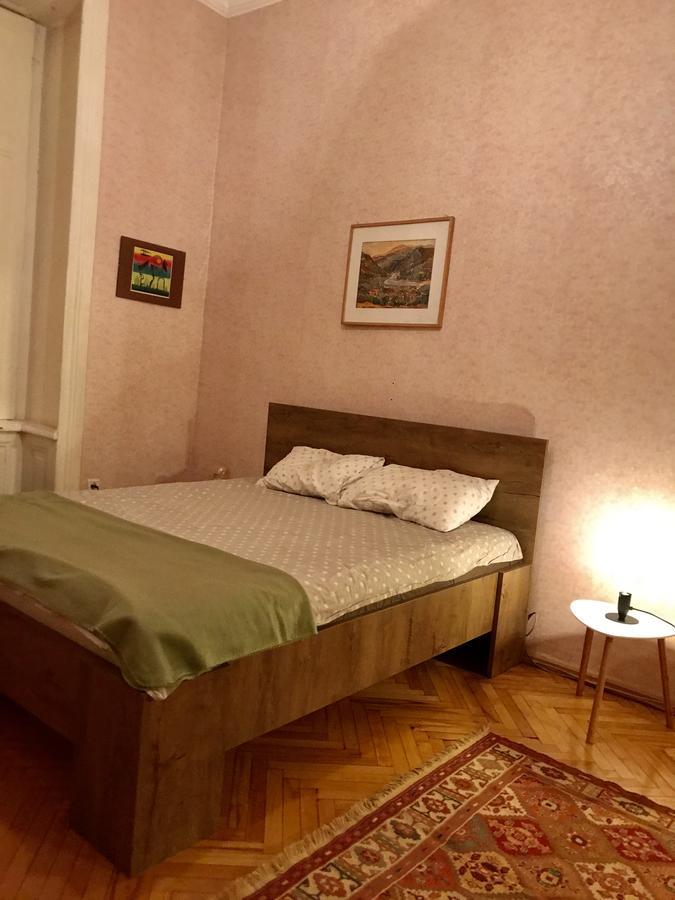 Freedom Square Flat Apartment Tbilisi ภายนอก รูปภาพ