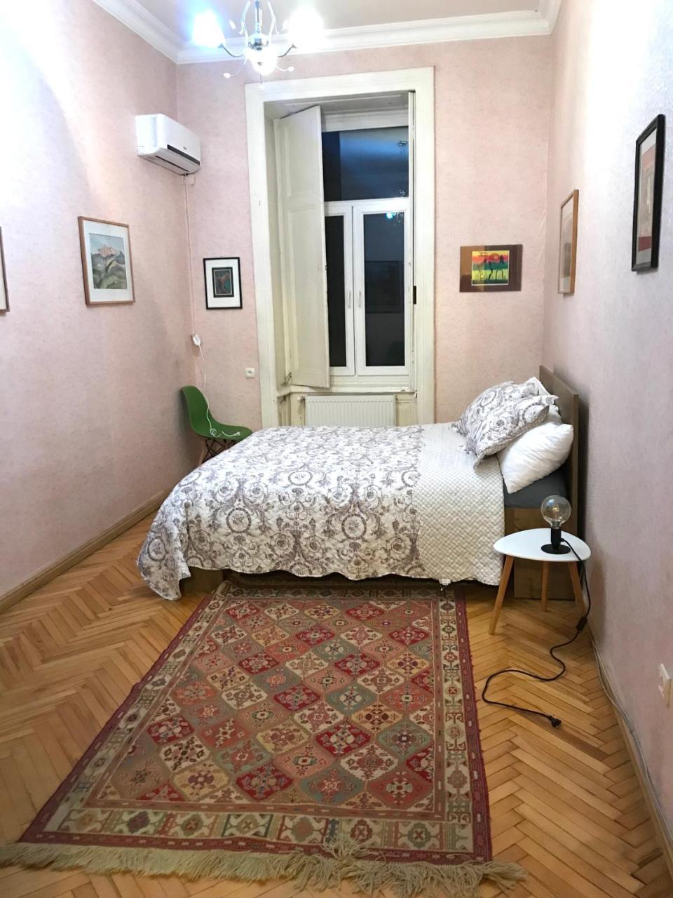 Freedom Square Flat Apartment Tbilisi ภายนอก รูปภาพ